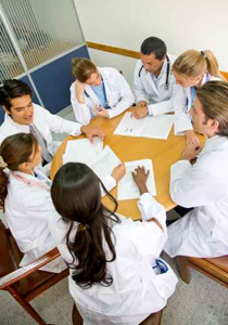 السعودية: 100 طبيب وطبيبة يطالبون بمستشفيات غير مختلطة! صورة رقم 1