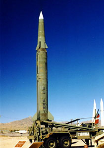 كاتب سعودي: اسرائيل رفعت صواريخ للفضاء والعرب فشلوا في رفع عباءة المرأة!! صورة رقم 2