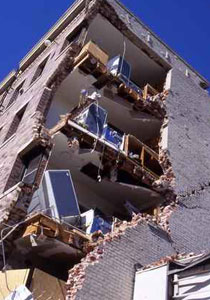 الله يستر.. زلزال عنيف يضرب باكستان وايران والهند ودبي!! صورة رقم 1