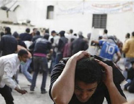 مواجهات عنيفة أمام مديرية أمن المنصورة بعد دخول حظر التجول صورة رقم 1 مواجهات عنيفة أمام مديرية أمن المنصورة بعد دخول حظر التجول صورة رقم 1