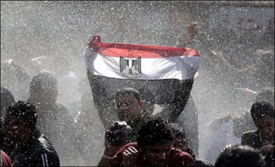 مبارك يكلف رئيس الوزراء الجديد ببدء الحوار مع المعارضة صورة رقم 13