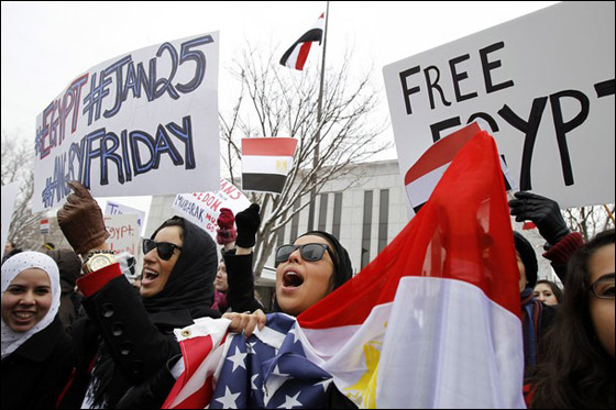 مبارك يكلف رئيس الوزراء الجديد ببدء الحوار مع المعارضة صورة رقم 10