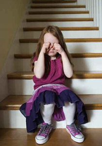 وفاة طفلة سورية بعد رحلة طويلة من العذاب والحرق بالسجائر! صورة رقم 1