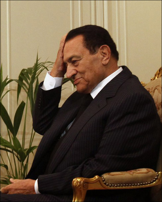 مظاهرات ميدان التحرير مستمرة والاخوان المسلمين متمسكين بمطالب المتظاهرين صورة رقم 4