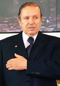 الجزائر تسارع في امتصاص الغضب الشعبي وتمنع المظاهرات! صورة رقم 1