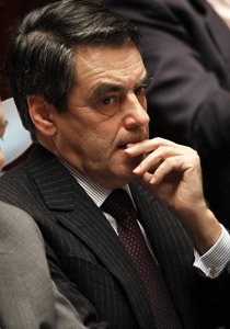 وزير فرنسي: مبارك وضع طائرة تحت تصرفي وتكفل بنفقات عطلتي صورة رقم 1