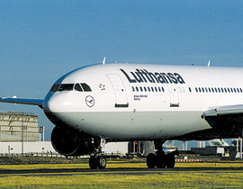 شركة طيران عملاقة تسمي طائرة على أسم مسقط رأس البابا تكريما له صورة رقم 1