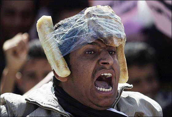 بالصور.. شعارات ظريفة طريفة مضحكة ومبكية من ميدان التحرير  صورة رقم 60