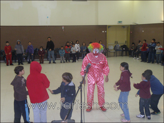 كوكو ريكو من جراند كنيون يزور أطفال بير المكسور  صورة رقم 6