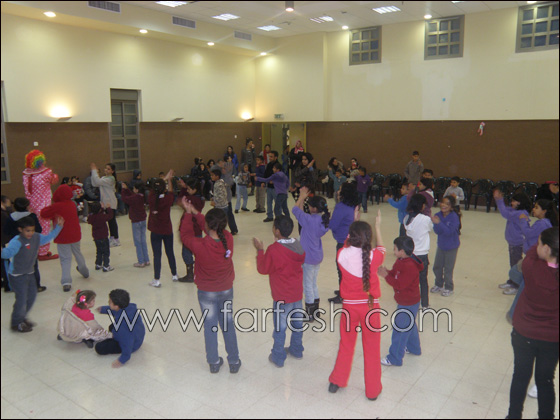 كوكو ريكو من جراند كنيون يزور أطفال بير المكسور  صورة رقم 15