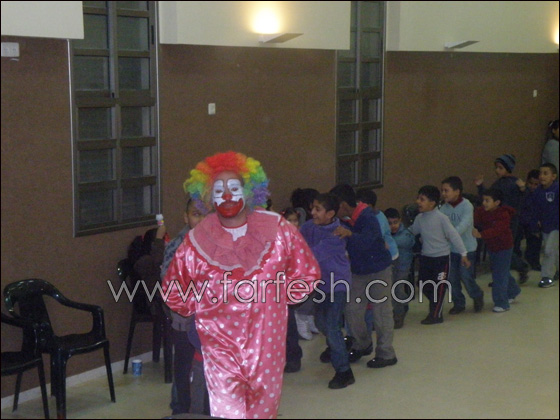 كوكو ريكو من جراند كنيون يزور أطفال بير المكسور  صورة رقم 12