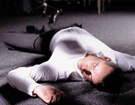 والد ضبط ابنه في وضع مخل للآداب.. فعاقبه الابن بقتله! صورة رقم 1