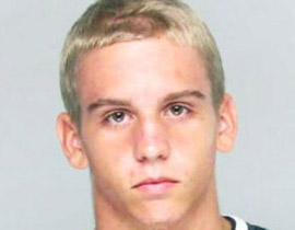 تشاجر معها في 