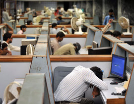 تفاعل أسواق العملات والأسهم والسلع العالمية بعد تنحي مبارك صورة رقم 1