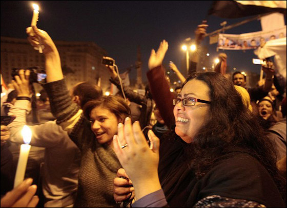 بالصور.. العرب يعبرون عن مشاعرهم بعد تنحي مبارك  صورة رقم 6