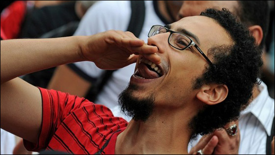 بالصور.. العرب يعبرون عن مشاعرهم بعد تنحي مبارك  صورة رقم 38