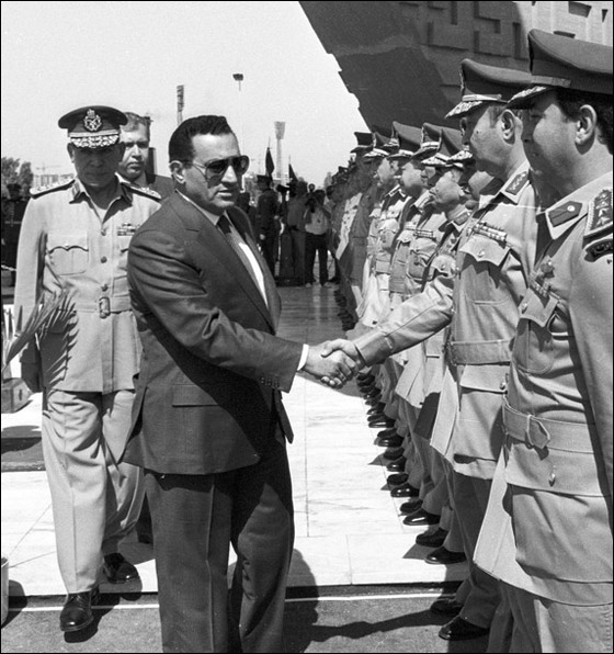 مبارك دخل في غيبوبة كاملة ويرفض تلقي العلاج! صورة رقم 2 مبارك دخل في غيبوبة كاملة ويرفض تلقي العلاج! صورة رقم 2