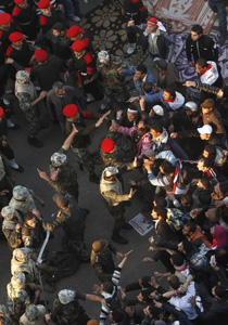  تفاصيل مثيرة ولاول مرة منذ اندلاع ثورة 25 يناير حتى سقوط مبارك! صورة رقم 2