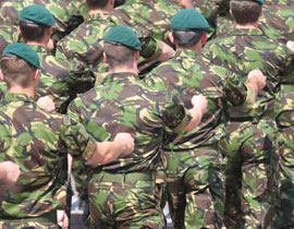 اعتذار وزارة الدفاع البريطانية عن تسريح الجنود بواسطة الايميل! صورة رقم 1 اعتذار وزارة الدفاع البريطانية عن تسريح الجنود بواسطة الايميل! صورة رقم 1