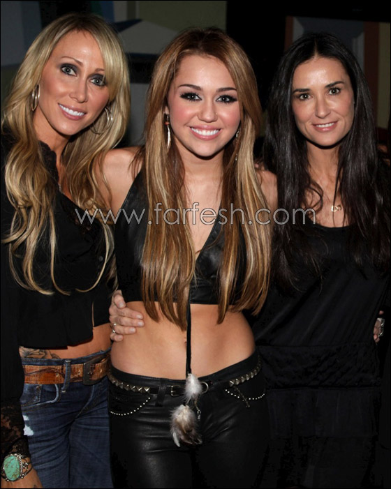 والد مايلي: عائلتي تعرضت لهجوم من قبل الشيطان! صورة رقم 11 والد مايلي: عائلتي تعرضت لهجوم من قبل الشيطان! صورة رقم 11