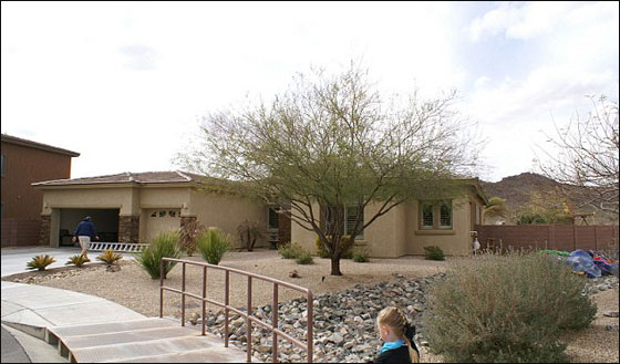 رياح عاصفة في اريزونا تقذف شقيقتين من علو 110 اقدام!  صورة رقم 6