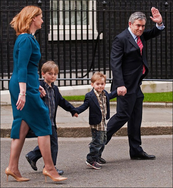 سارة براون: برلسكوني طلب مني رقم هاتف ناعومي كامبل صورة رقم 4 سارة براون: برلسكوني طلب مني رقم هاتف ناعومي كامبل صورة رقم 4