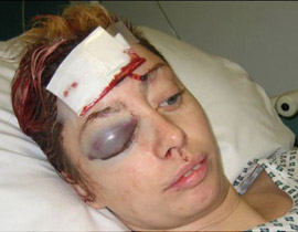 اساليب ترهيب مريعة لارغام امريكية بالتخلي عن صالونها! صورة رقم 1 اساليب ترهيب مريعة لارغام امريكية بالتخلي عن صالونها! صورة رقم 1