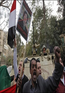 مجلس الأمن يحذر القذافي من استمرار سفك الدماء صورة رقم 1