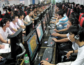 صيني لقي حتفه بعد ان قضى 3 ايام باللعب امام الكمبيوتر! صورة رقم 1