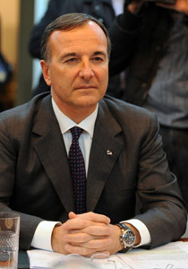 وزير الخارجية الإيطالي: نحو 300 الف ليبي فروا الى ايطاليا صورة رقم 1 وزير الخارجية الإيطالي: نحو 300 الف ليبي فروا الى ايطاليا صورة رقم 1