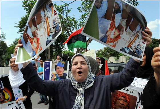 وزير الخارجية الإيطالي: نحو 300 الف ليبي فروا الى ايطاليا صورة رقم 12 وزير الخارجية الإيطالي: نحو 300 الف ليبي فروا الى ايطاليا صورة رقم 12