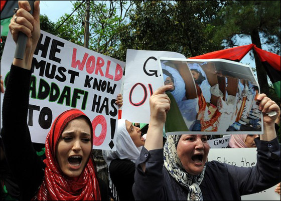 وزير الخارجية الإيطالي: نحو 300 الف ليبي فروا الى ايطاليا صورة رقم 7 وزير الخارجية الإيطالي: نحو 300 الف ليبي فروا الى ايطاليا صورة رقم 7