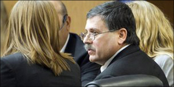 عراقي يصدم ابنته بالسيارة ويقتلها لغسل العار عن العائلة صورة رقم 3 عراقي يصدم ابنته بالسيارة ويقتلها لغسل العار عن العائلة صورة رقم 3