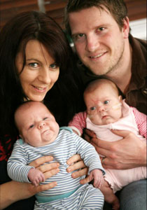 توأمان خديجان انقطع نفسهما خلال الولادة اكثر من 100 مرة! صورة رقم 1 توأمان خديجان انقطع نفسهما خلال الولادة اكثر من 100 مرة! صورة رقم 1