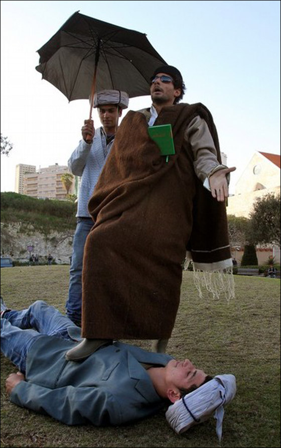 ضباط من سلاح الطيران الليبي يعلنون انضمامهم للثورة صورة رقم 9 ضباط من سلاح الطيران الليبي يعلنون انضمامهم للثورة صورة رقم 9