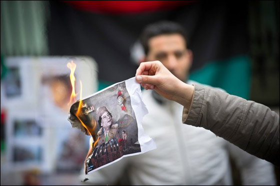 بسبب القمع الوحشي..اوباما يفرض عقوبات على القذافي ونظامه! صورة رقم 5 بسبب القمع الوحشي..اوباما يفرض عقوبات على القذافي ونظامه! صورة رقم 5