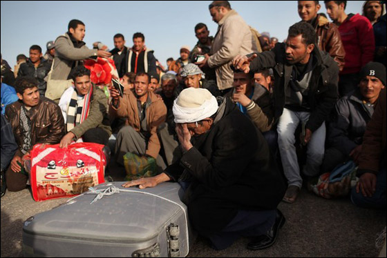 شهود عيان: الشعب الليبي يتعرّض لإبادة جماعية والجثث في كل مكان صورة رقم 7 شهود عيان: الشعب الليبي يتعرّض لإبادة جماعية والجثث في كل مكان صورة رقم 7