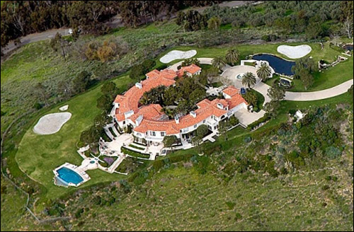 رئيس غينيا يكلّف شركة بتصميم ثاني أغلى يخت في العالم صورة رقم 4 رئيس غينيا يكلّف شركة بتصميم ثاني أغلى يخت في العالم صورة رقم 4