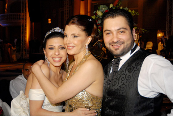 الفنانات العربيات تدللن بناتهن وتقدمن لهن اجمل الاغاني!!  صورة رقم 7