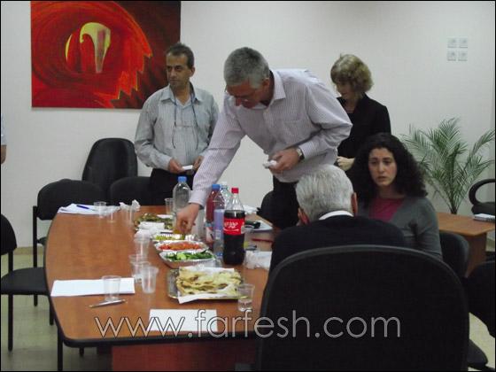 تعاون بين المؤسسة الاكاديمية ومشروع تعاون بين المؤسسة الاكاديمية ومشروع