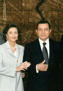 مبارك يكلف محاميا للدفاع عنه بتهم اختلاس أموال الشعب! صورة رقم 2 مبارك يكلف محاميا للدفاع عنه بتهم اختلاس أموال الشعب! صورة رقم 2