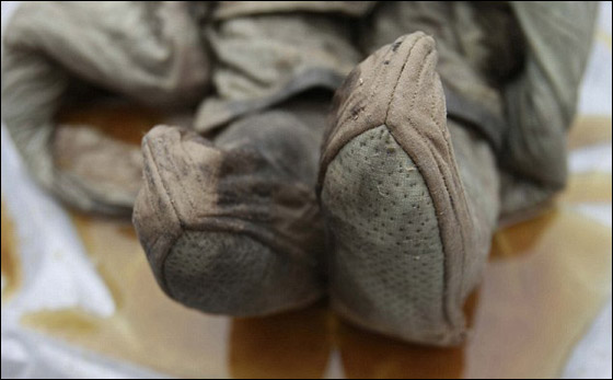 العثور على مومياء عمرها 700 سنة بجانب مقبرتين.. وبحالة جيدة! صورة رقم 5 العثور على مومياء عمرها 700 سنة بجانب مقبرتين.. وبحالة جيدة! صورة رقم 5