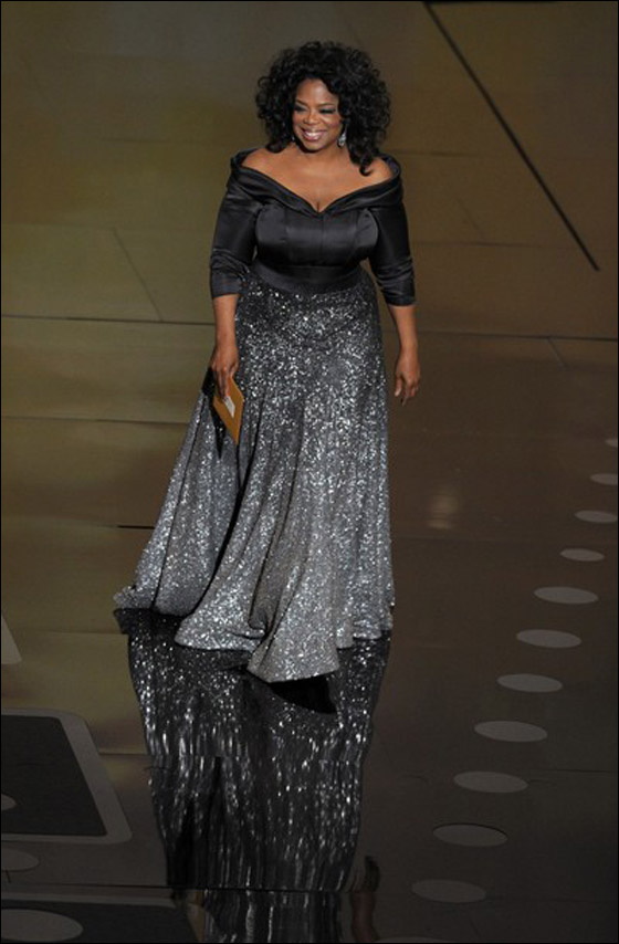 وينفري تنفي تقديم حلقة خاصة من برنامجها في ميدان التحرير!  صورة رقم 7