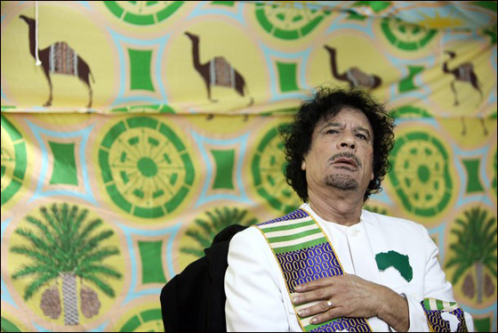 القذافي يهدد: 