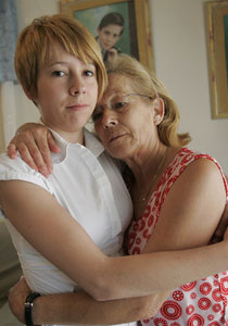 إسقاط عقوبة السجن عن إمرأة أحرقت مغتصب ابنتها! صورة رقم 1 إسقاط عقوبة السجن عن إمرأة أحرقت مغتصب ابنتها! صورة رقم 1