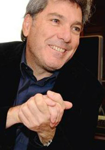 علي: لي الشرف ان اشبّه بمصطفى فهمي ونجوى فاجأتني برقتها!  صورة رقم 1