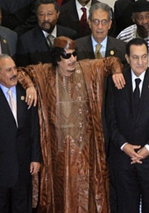 اتصالات سرية لاقناع القذافي بالتخلي عن السلطة! صورة رقم 2