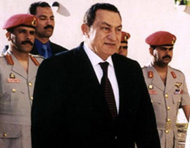 استعادة طائرة مبارك الخاصة وهو الان وعائلته في عهدة الجيش صورة رقم 2