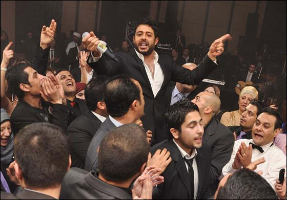 بالصور: نجوم الغناء في حفل زفاف منظم الحفلات وليد منصور!!  صورة رقم 12