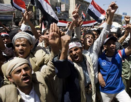 مواجهات عنيفة في اليمن اسفرت عن قتيل وعشرات الجرحى  صورة رقم 2